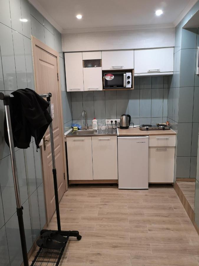 Freedom Apartment On Bazarna Str Lviv Exteriör bild